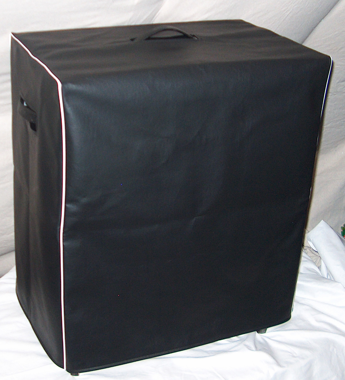 Example of  Black Vinyl Cover with White Piping.